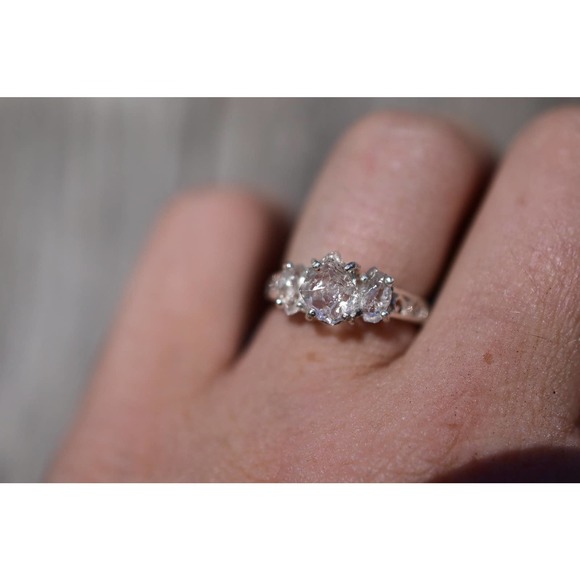 Raw Crystal Ring, Raw Stone Ring, Rings for Women, Stacking Ring, Raw Ge… - Picture 6 of 7